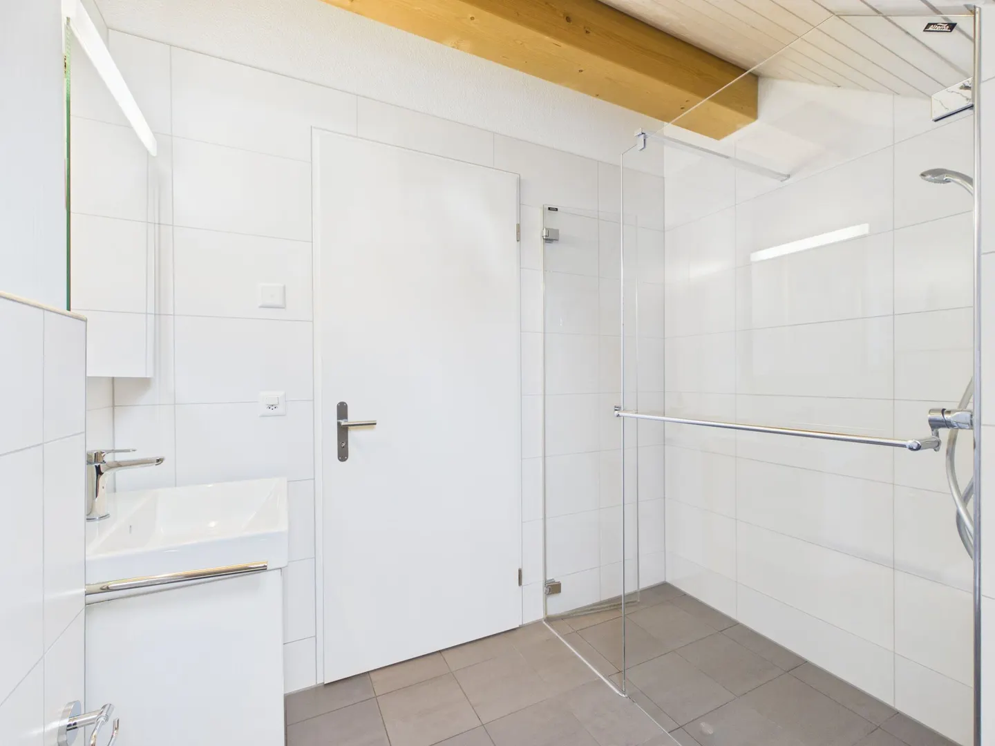Geräumige Wohnung mit Loggia - Foto 6 von 8