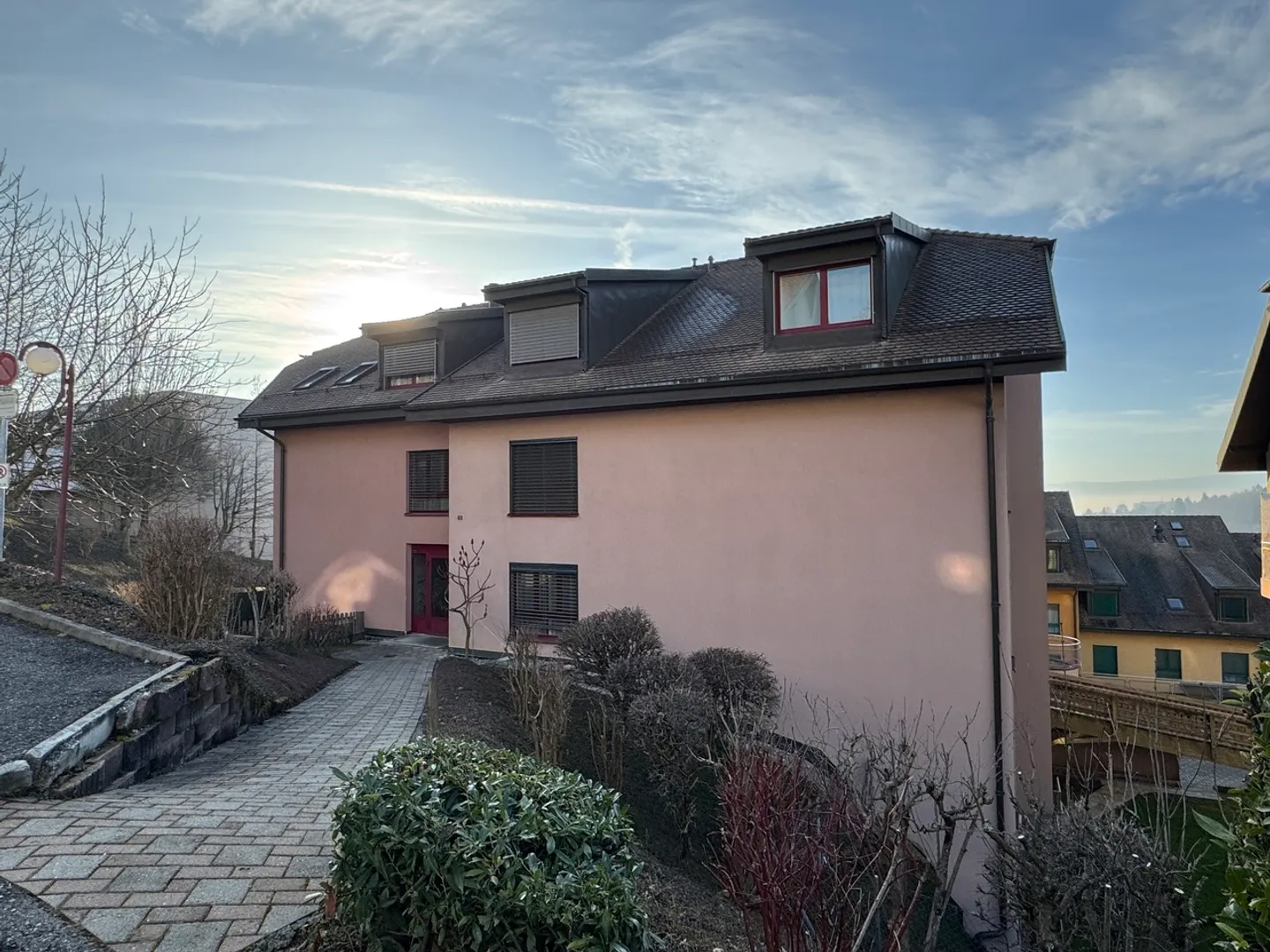 Appartamento di 2,5 locali + spazio disponibile arredato di 50m2 - Foto 10 di 10