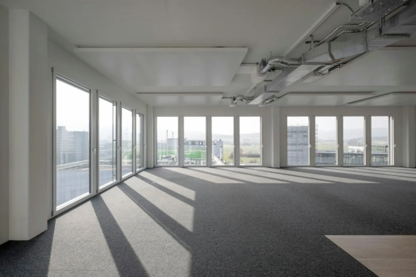 150 m2 ou 300 m2 d'espaces de bureau premium avec vue - Moderne, climatisé, durable - Photo 8 sur 10