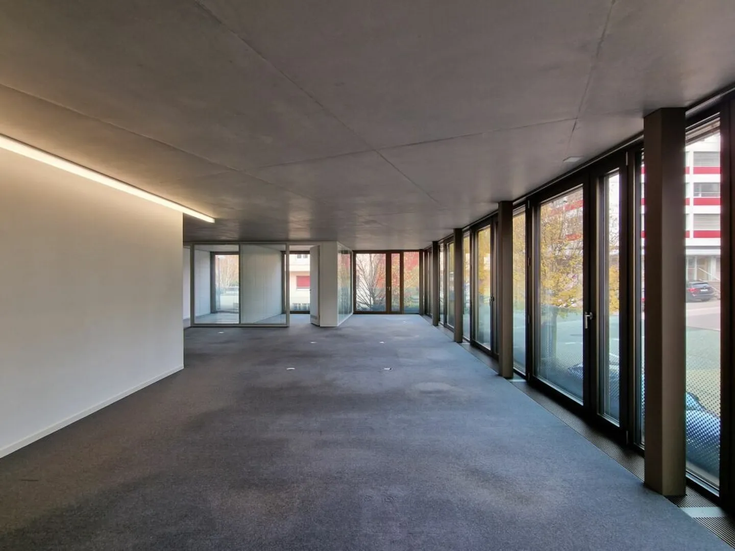 Spazio divisibile di 255 m² ai piedi del M2 a Losanna - Foto 1 di 8