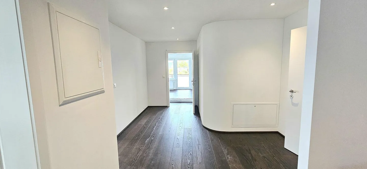 Stilvolle Maisonette mit Traumhaftem Blick - Foto 8 von 13