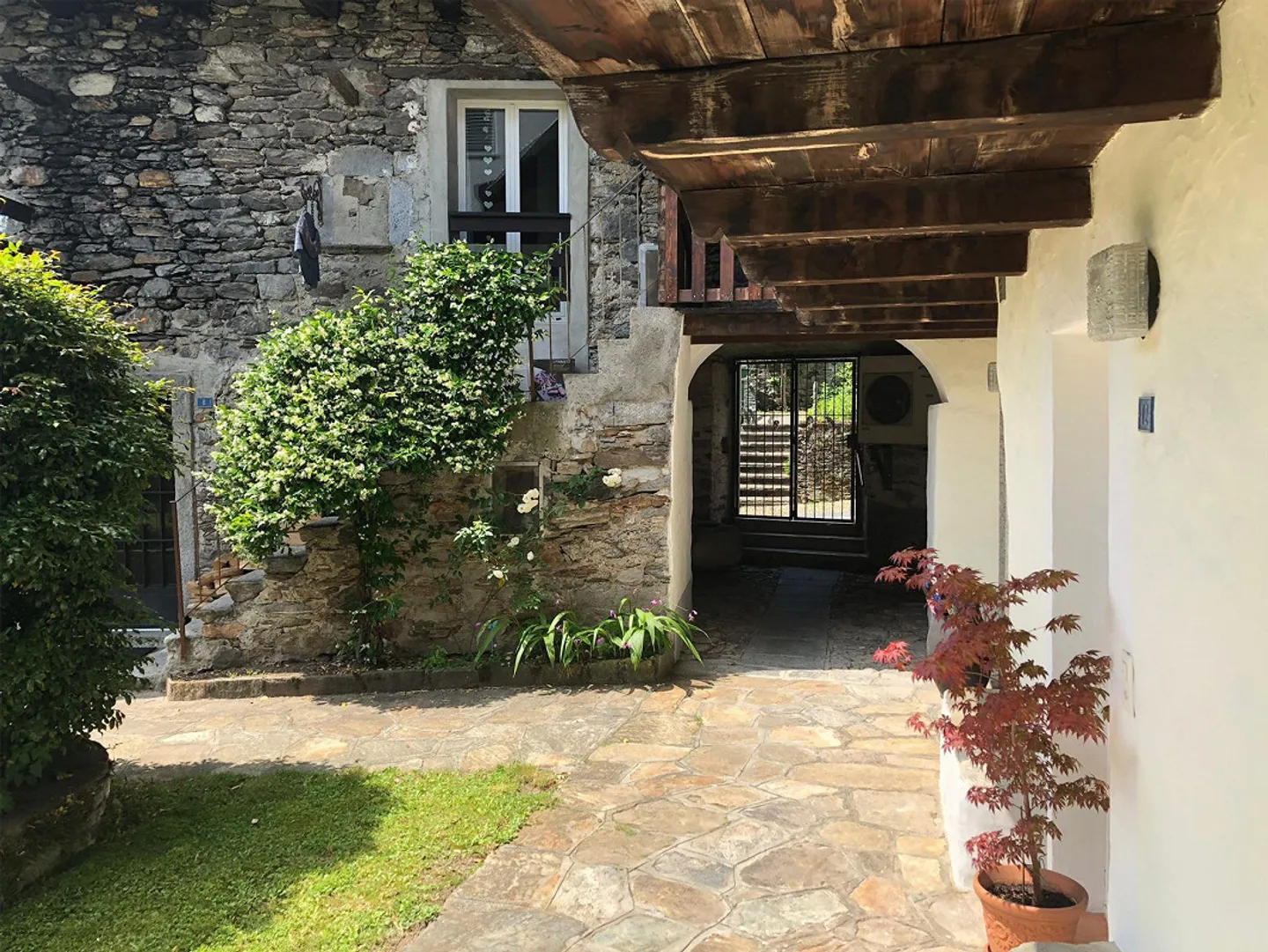 Charming Tessin House with Terrace - Photo 7 of 26