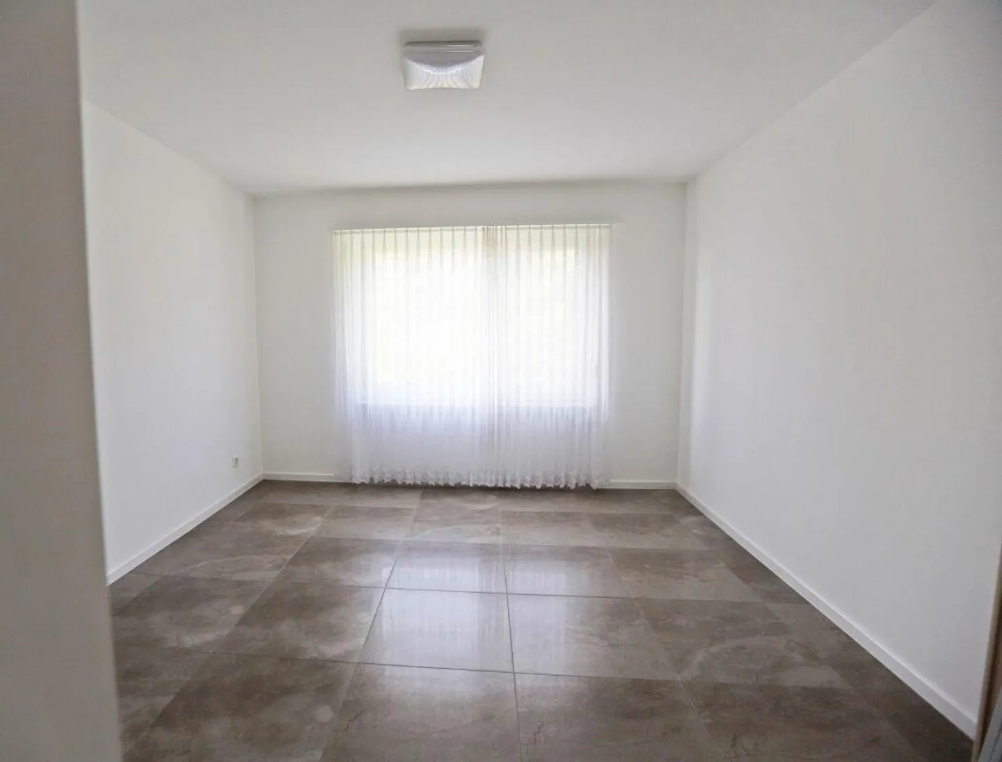 Renovated 4.5-room apartment with flair in a sought-after location - Photo 7 of 13