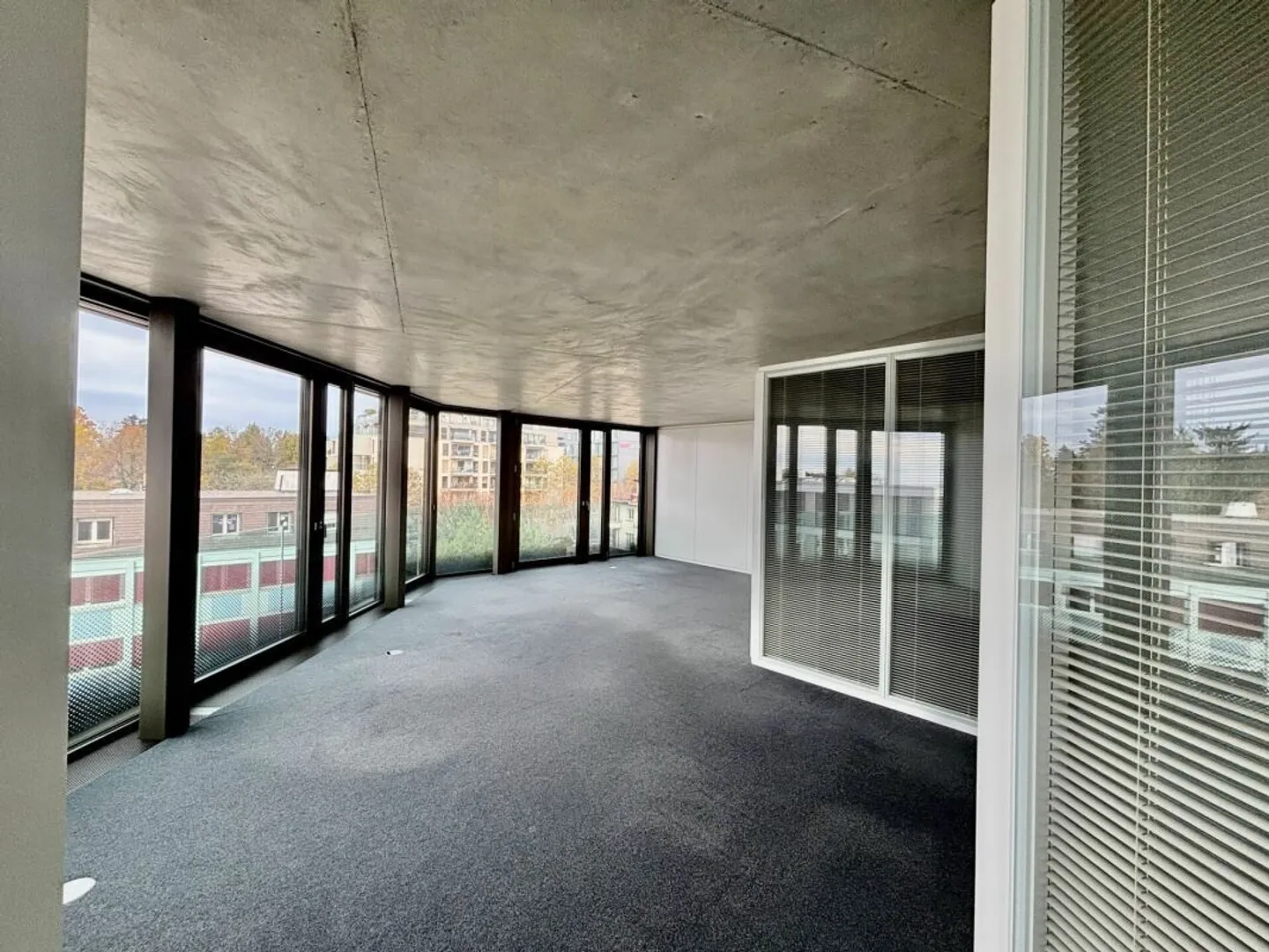 Spazio divisibile di 255 m² ai piedi del M2 a Losanna - Foto 5 di 8