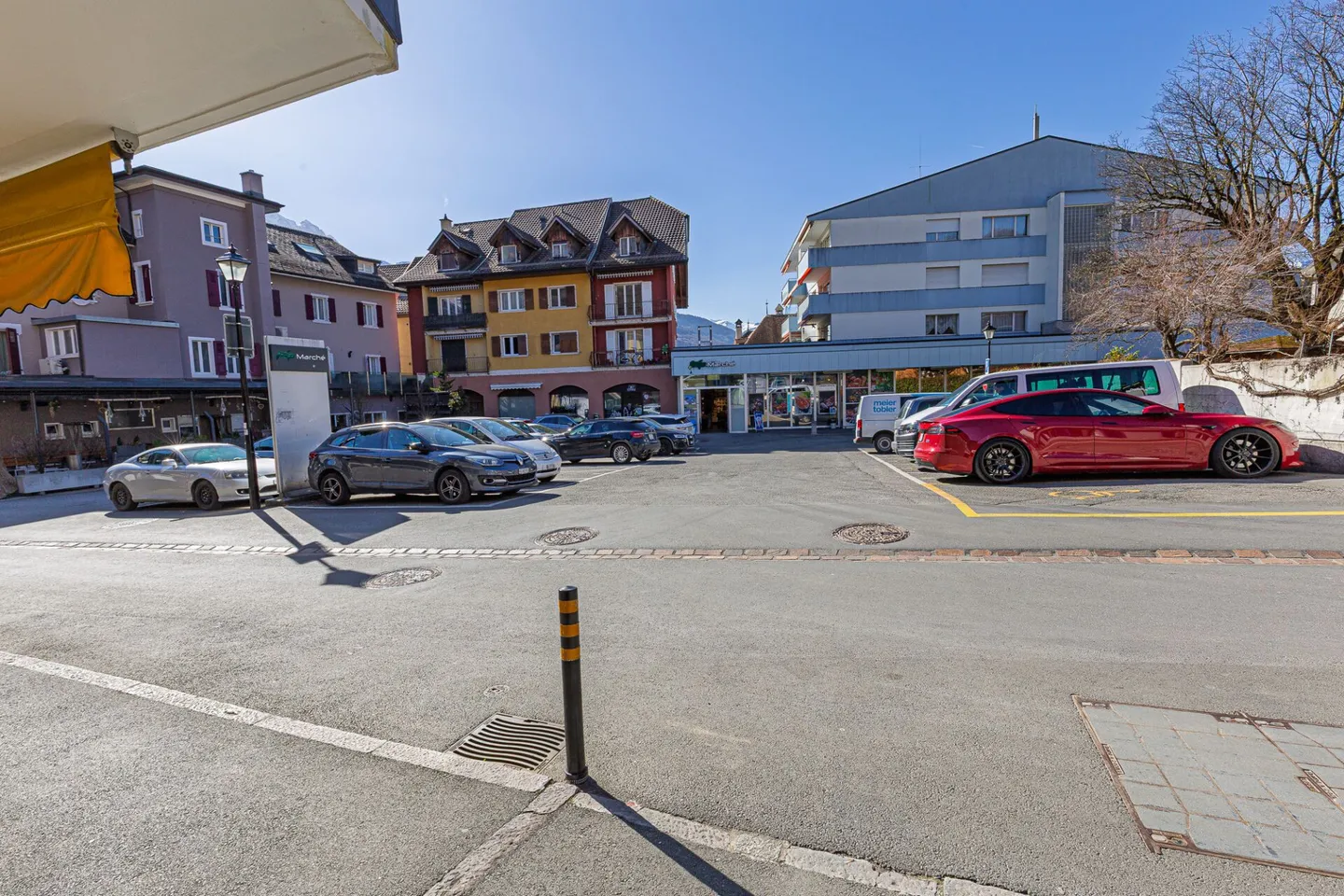 Yield building in the city center - Photo 12 of 14