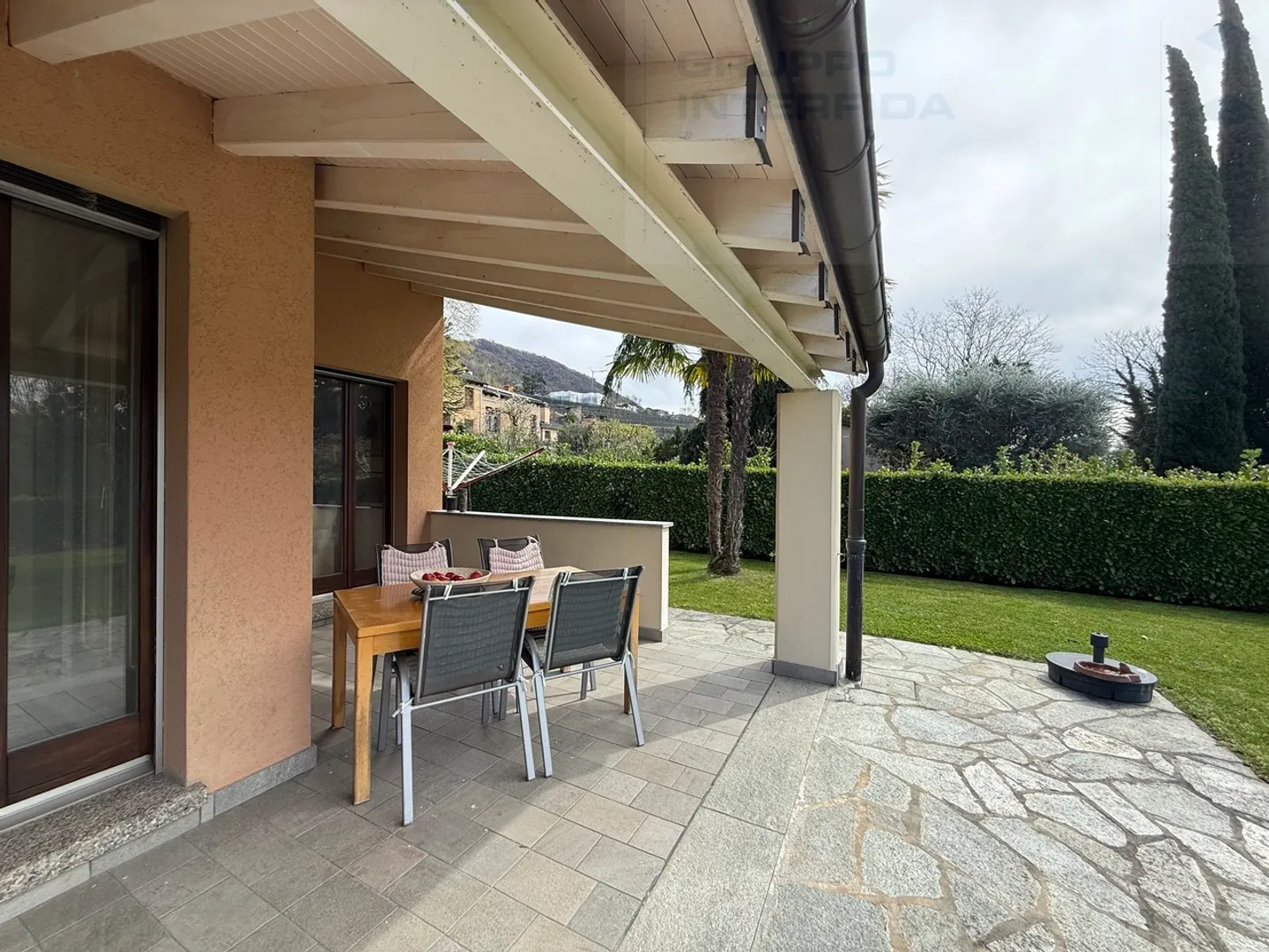 Villa Incantevole con Giardino - Foto 2 di 9