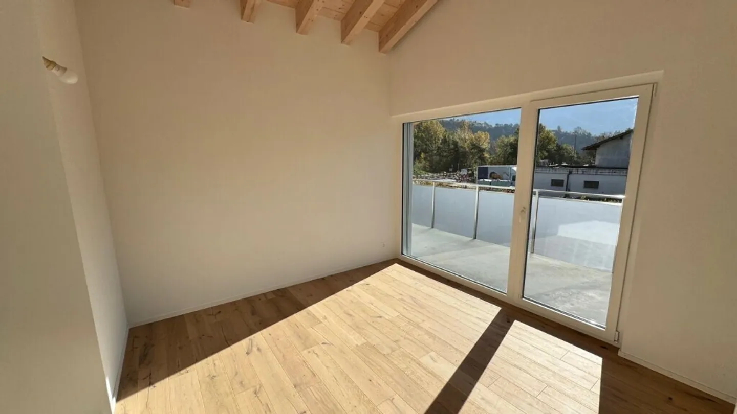 Conthey Penthouse 4,5 Zimmer 123m2 + Büro 48 m2 + Terrasse 75 m2 Jacuzzi - Foto 6 von 13