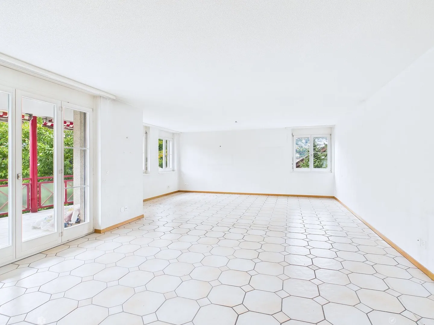 Im Lindenquartier mit grossen Balkon - Foto 2 von 11