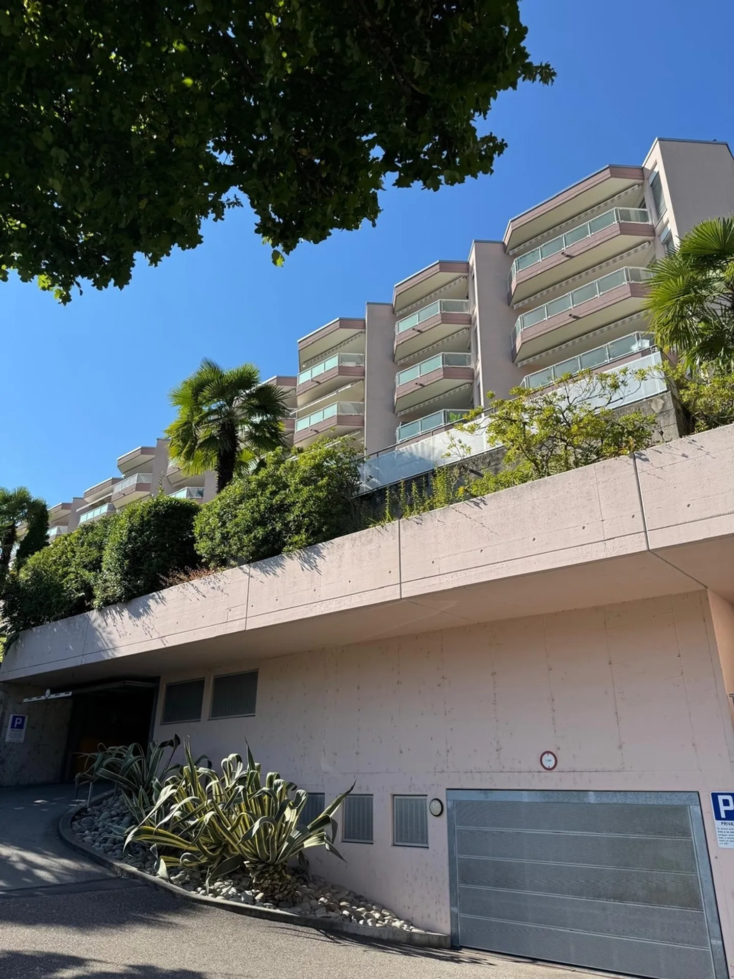 Esclusivo 4.5 appartamento terrazzato con vista panoramica e ampi spazi - Foto 6 di 7