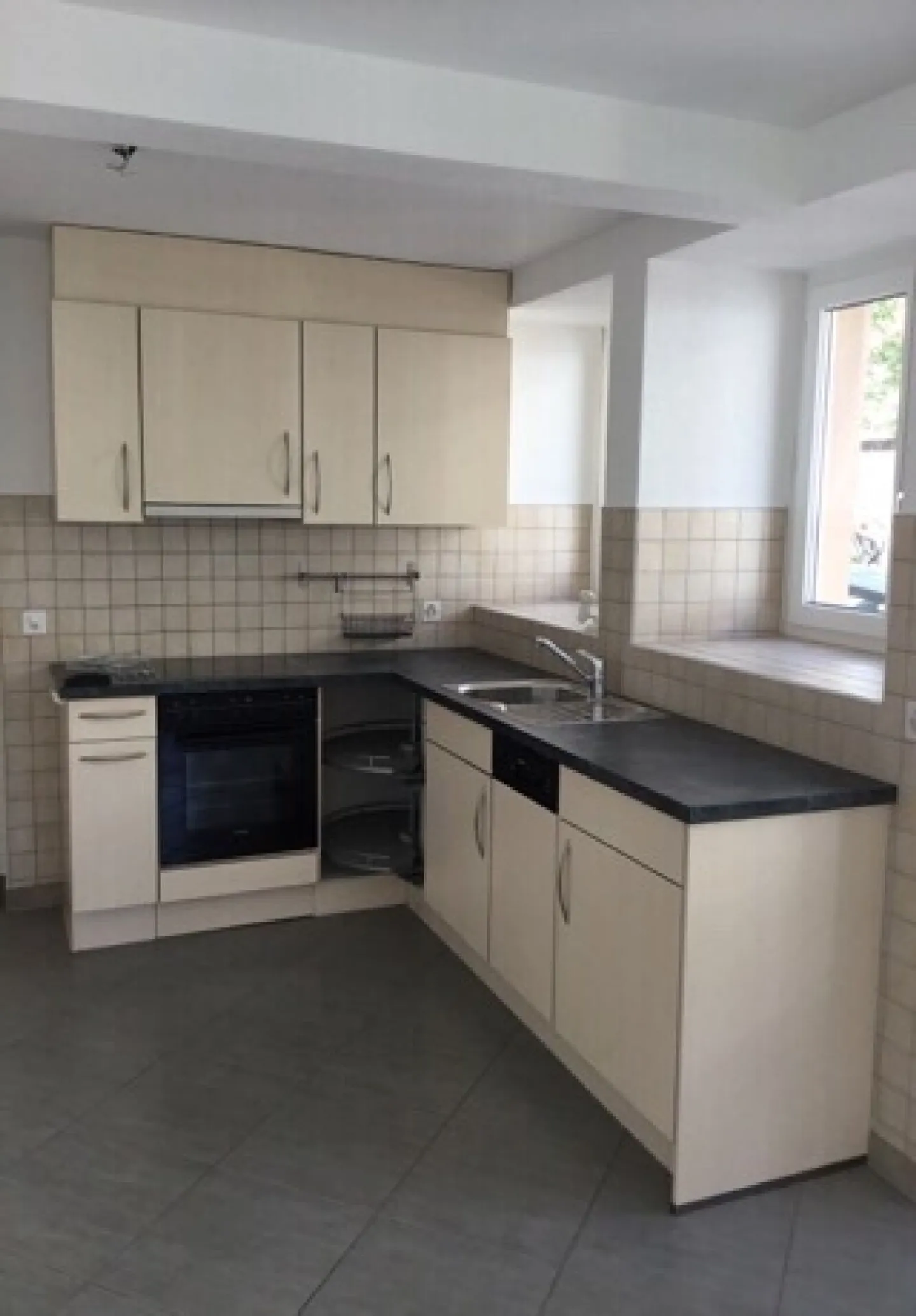 St-Imier, bright 3.5-room apartment on the ground floor - Photo 2 of 4