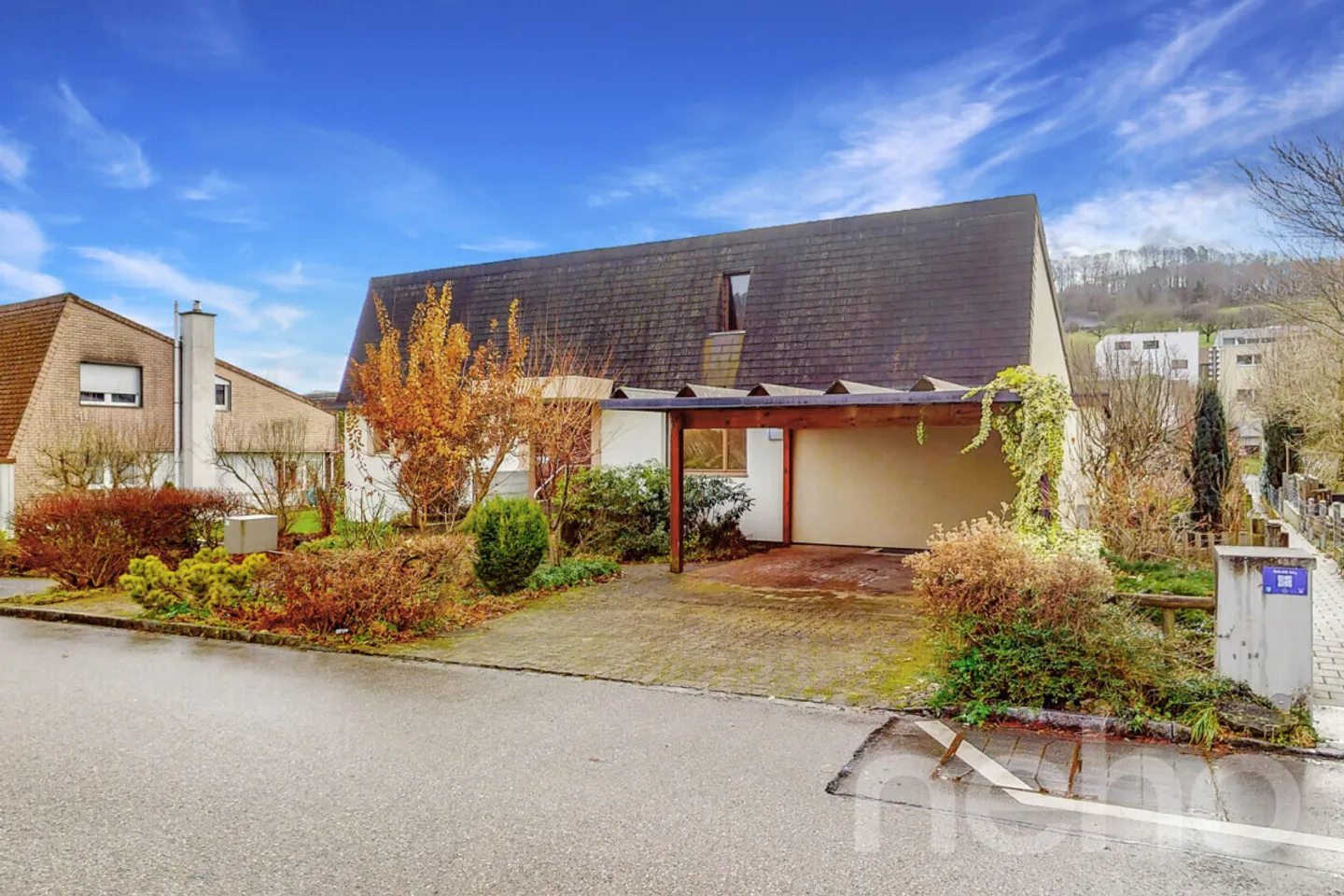 Freistehendes Einfamilienhaus mit Garten - Foto 3 von 13