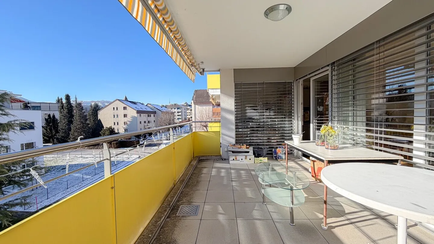 NAHE DEM TENNIS, FAMILIENWOHNUNG 4.5P MIT PARKPLATZ - LOS 10 - Foto 6 von 10