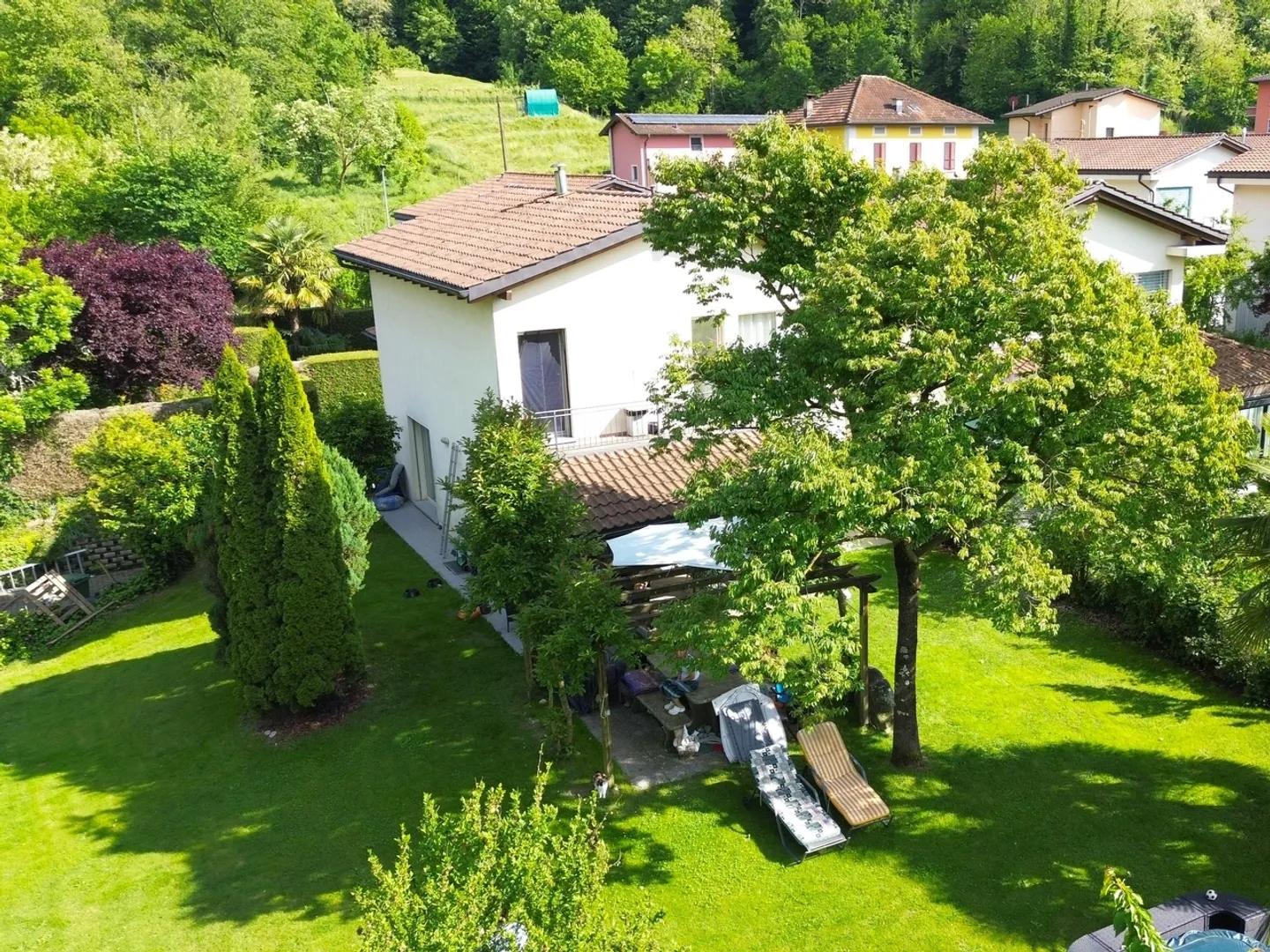 Tranquillità e natura:  splendida villetta  con grande giardino - Foto 12 di 13