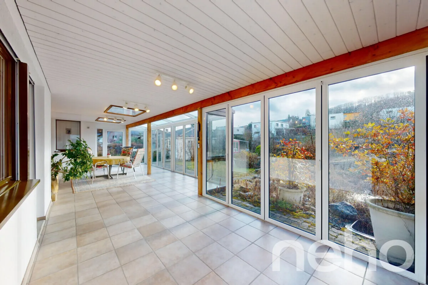 Freistehendes Einfamilienhaus mit Garten - Foto 10 von 13