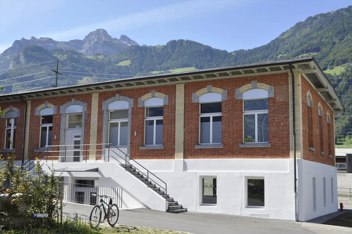 Verwirklichen Sie Ihre Vision - Gewerbefläche mit Potenzial an Topl... - Foto 2 von 5