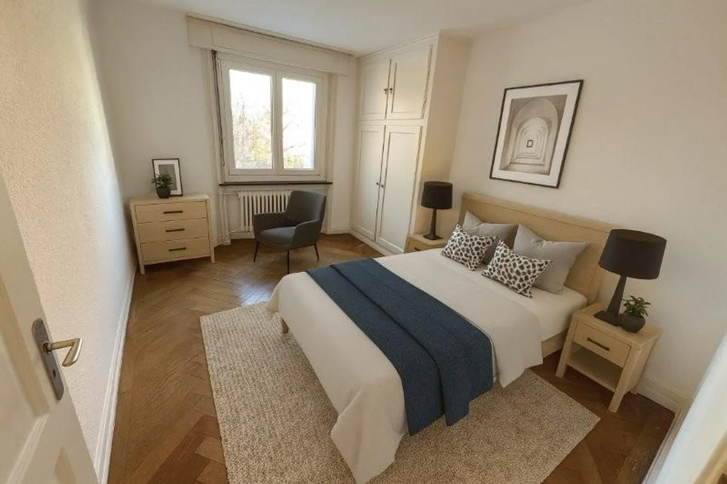 In the center, old building with charm and spacious, close to the train station - Photo 7 of 8