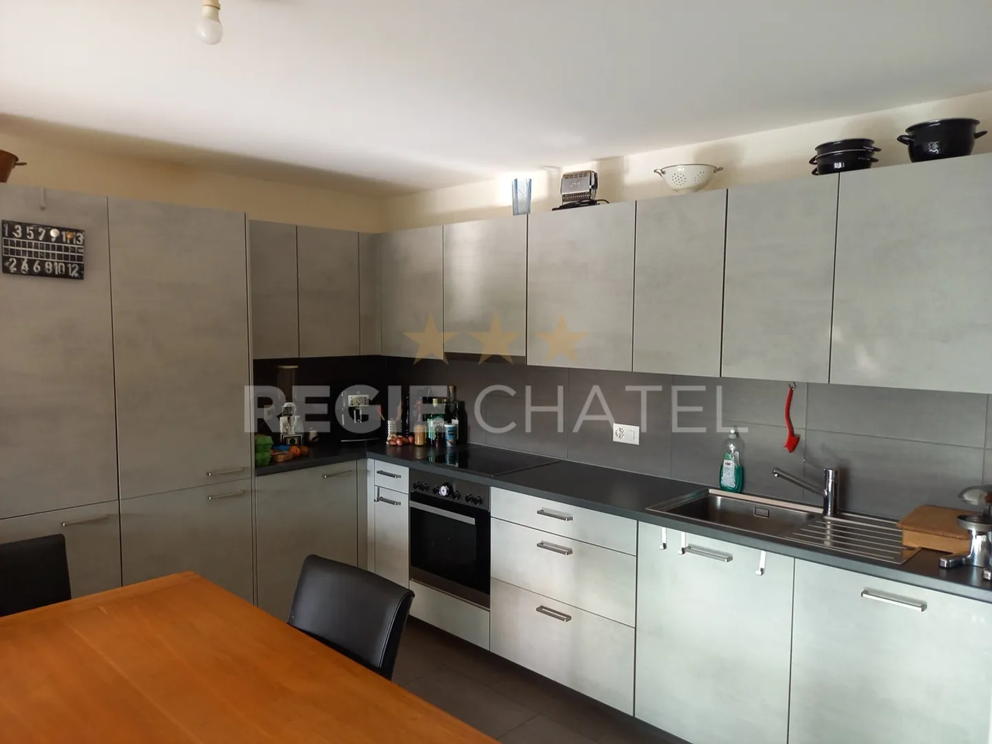 2.5-room apartment on the ground floor - Photo 3 of 7