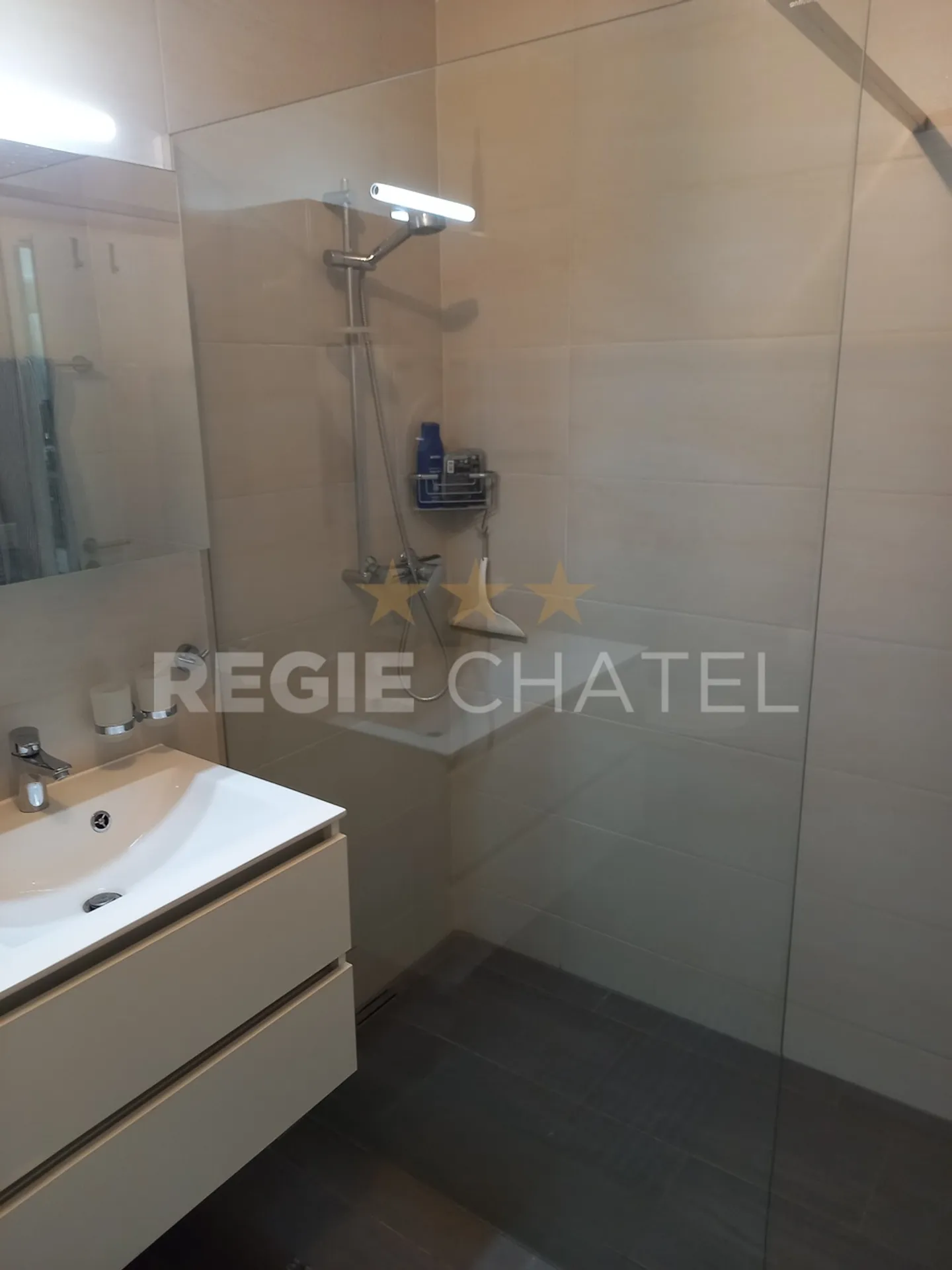 2.5-room apartment on the ground floor - Photo 6 of 7