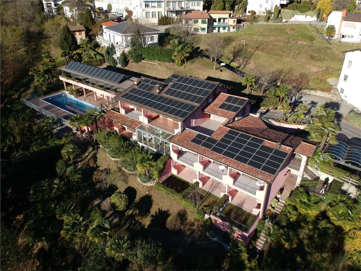 MALCANTONE - Villa trasformata in Hotel Garni - Foto 2 di 13