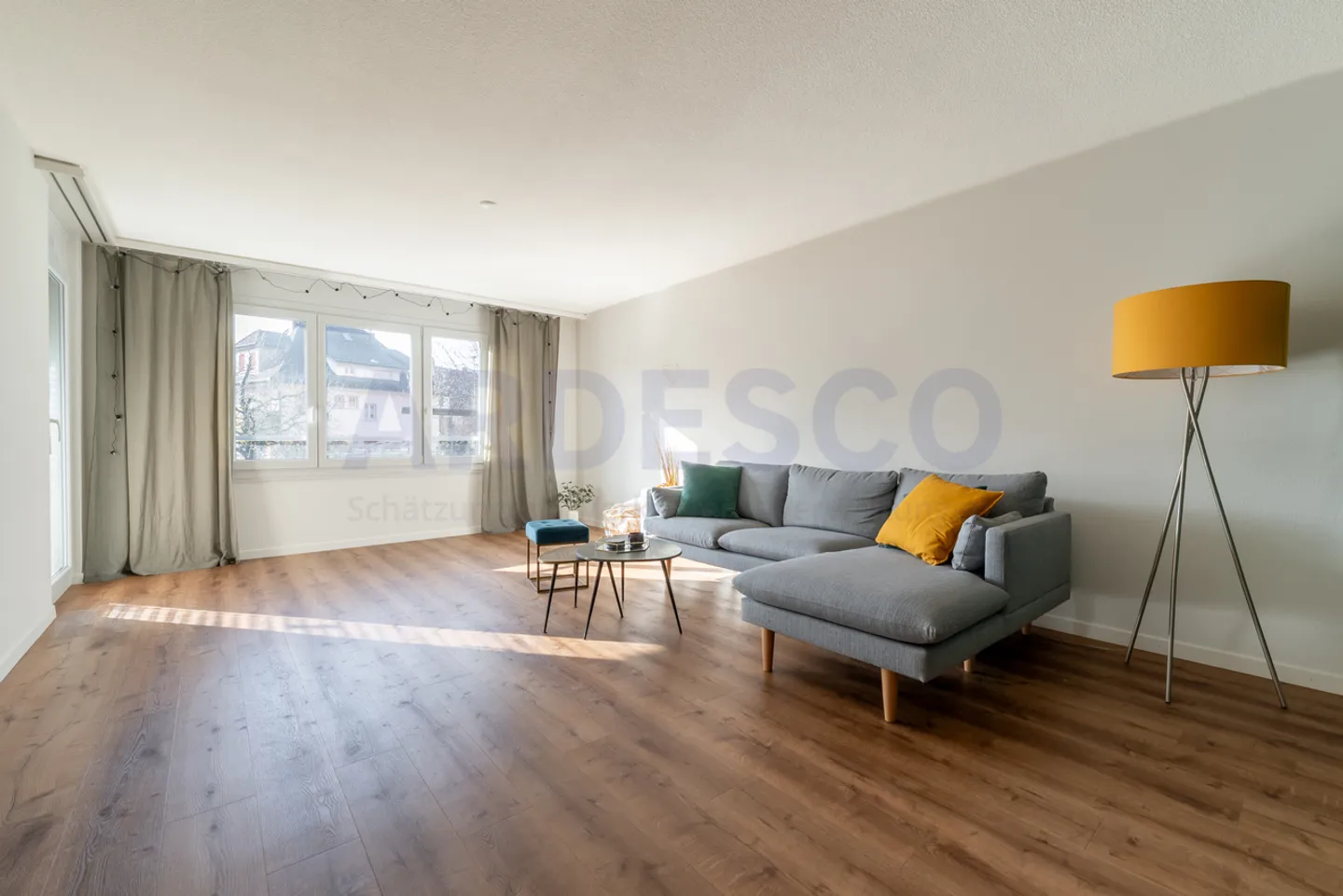 Appartement moderne avec balcon - Photo 1 sur 10