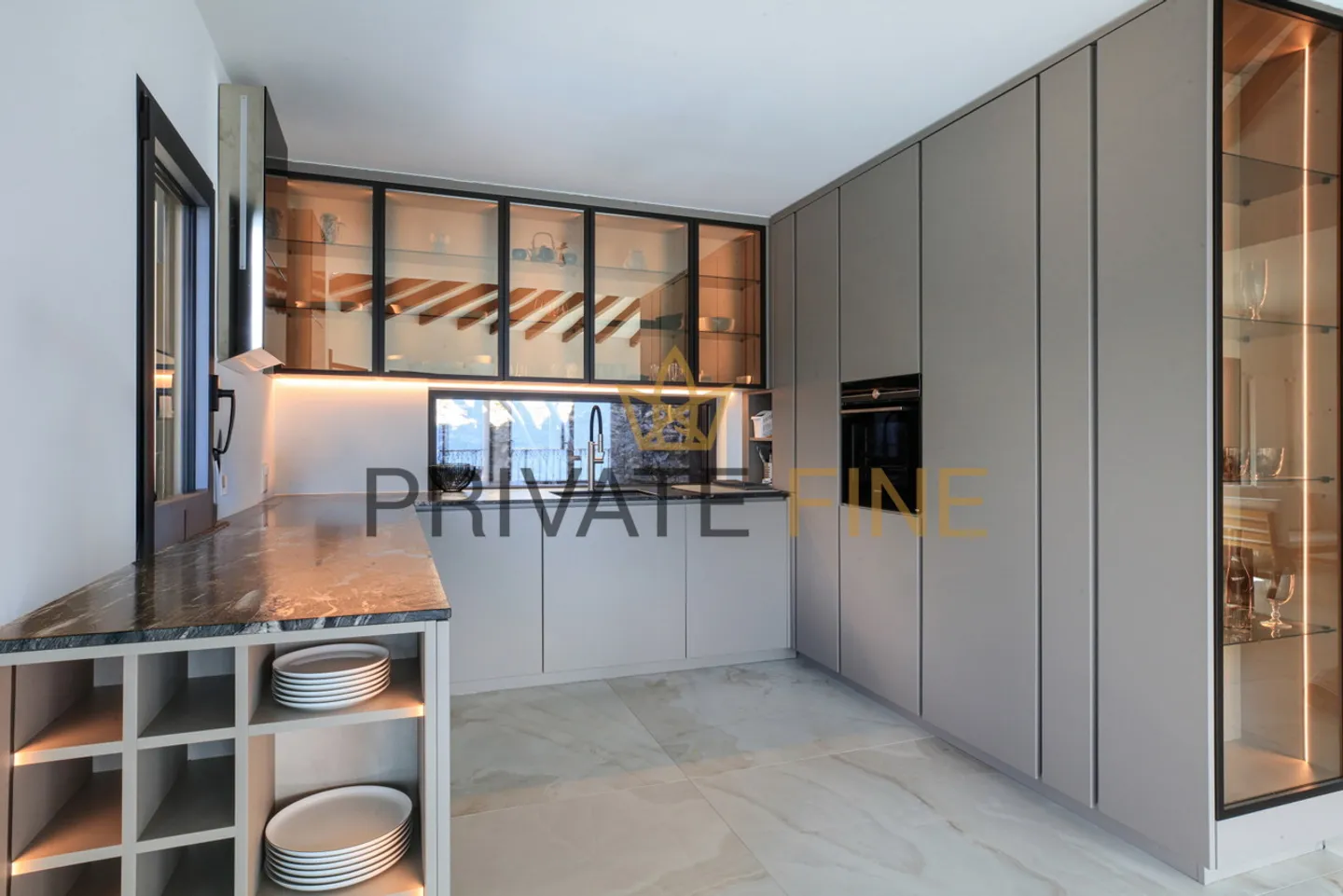 Luxury Villa with Pool - Photo 3 of 17