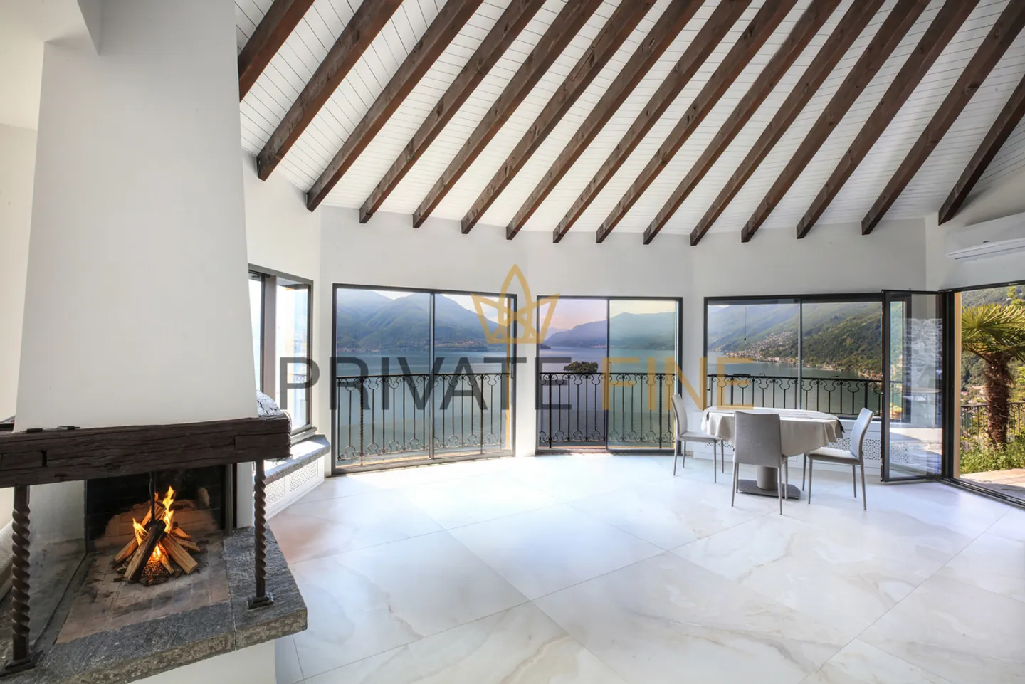 Luxury Villa with Pool - Photo 8 of 17