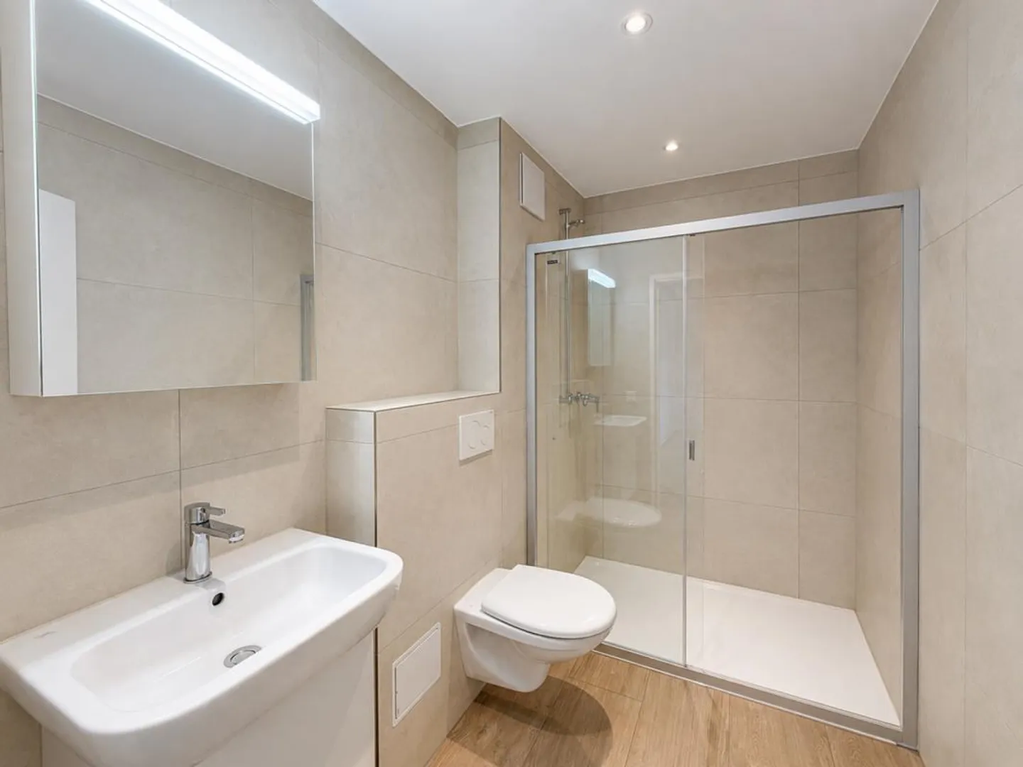 Appartamento moderno con atmosfera abitativa piacevole - Foto 5 di 7