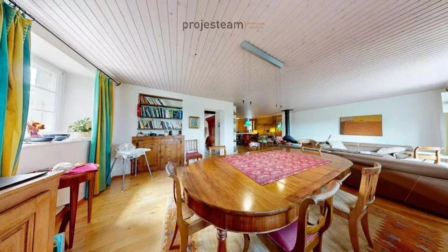 Volumen, Charakter und Potenzial in einem historischen und renovierten Bauernhaus - Foto 7 von 13