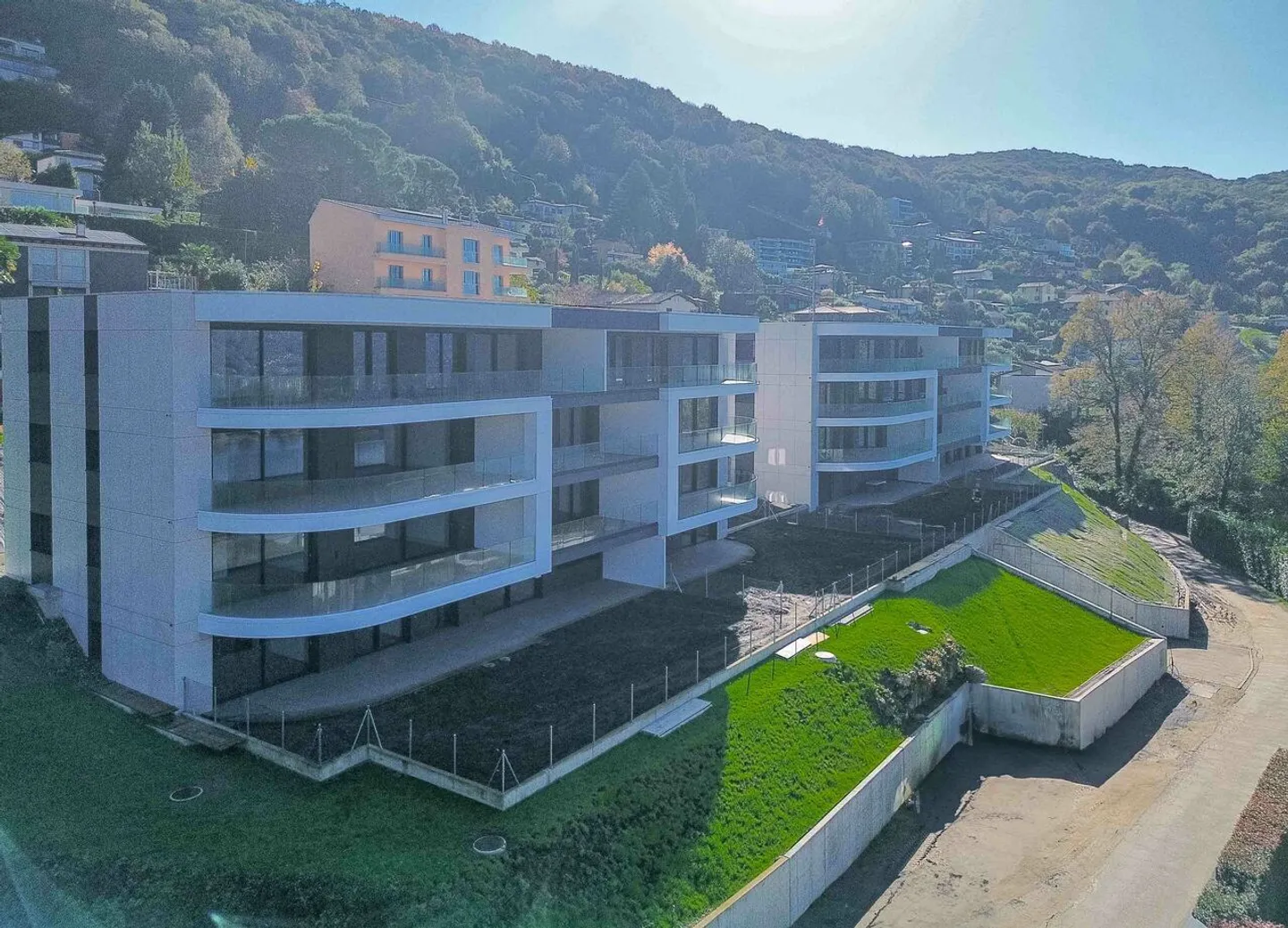 Appartamento con giardino e vista lago a Montagnola - Foto 1 di 4