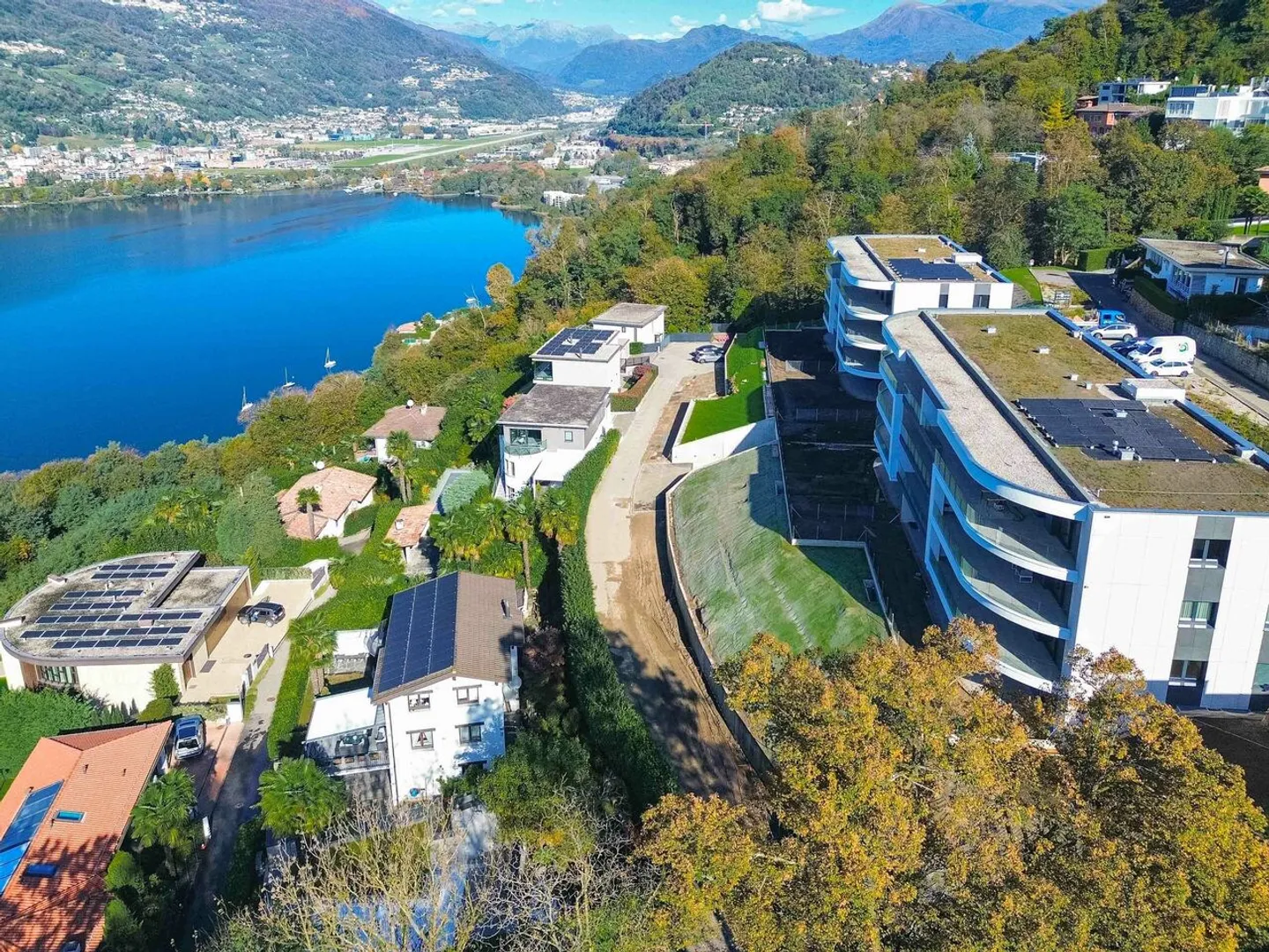 Appartamento con giardino e vista lago a Montagnola - Foto 3 di 4