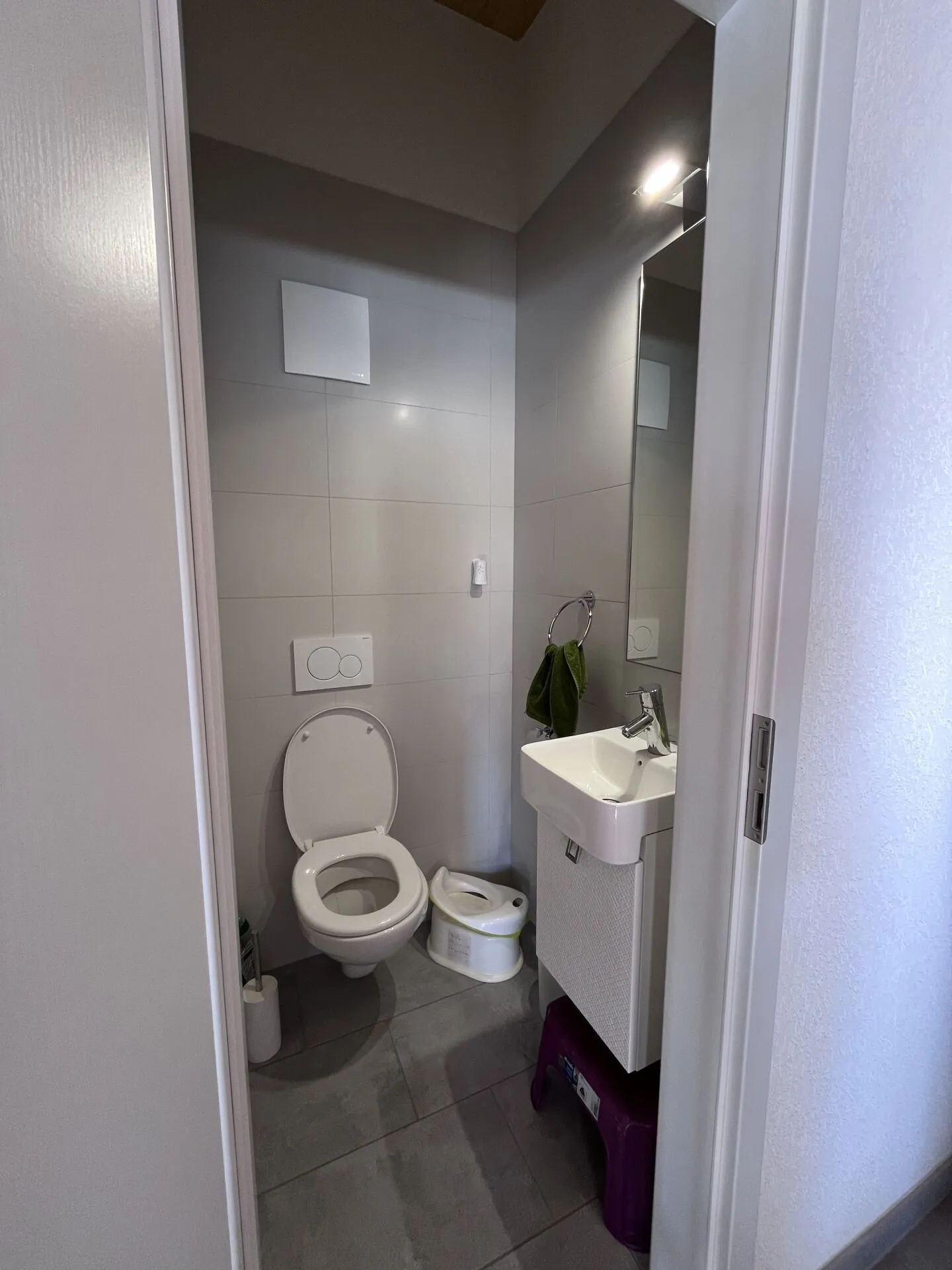 Helles 3,5-Zimmer-Penthouse-Apartment in Fully - Foto 5 von 12