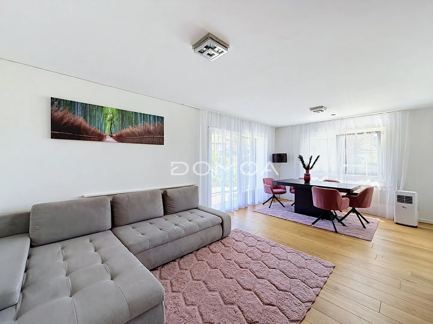Villa avec deux appartements indépendants - Un lieu aux possibilités variées - Photo 3 sur 13