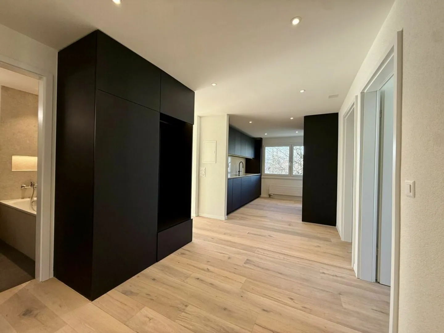 Stilvoll Kernsaniert: Grosszügige 5.5-Zimmer Wohnung in Zollikofen - Photo 10 of 10