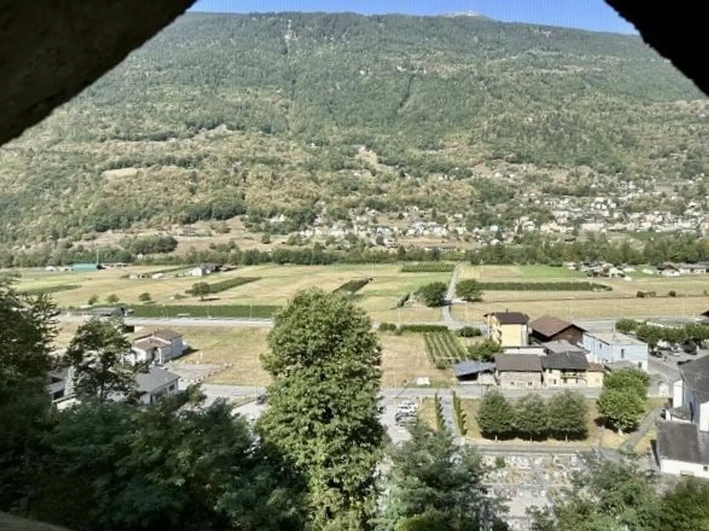 Chalet de 2 pièces avec annexe dans une très belle position panoramique / cas... - Photo 12 sur 18