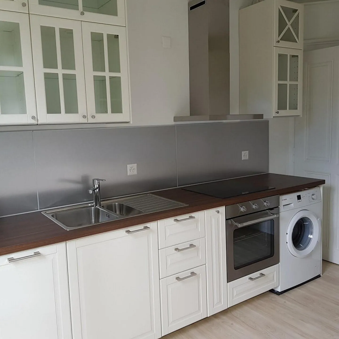 Charming 3-room old building apartment with balcony in the popular Länggasse - Photo 3 of 8