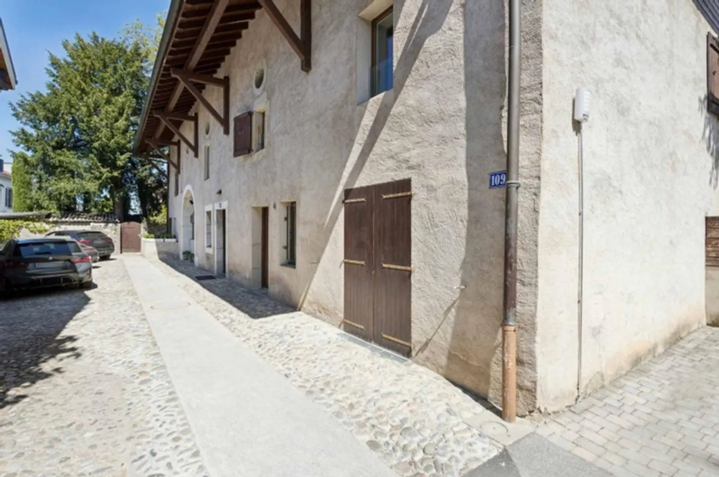 Appartement en duplex avec charme et jardin privé - Photo 3 sur 7