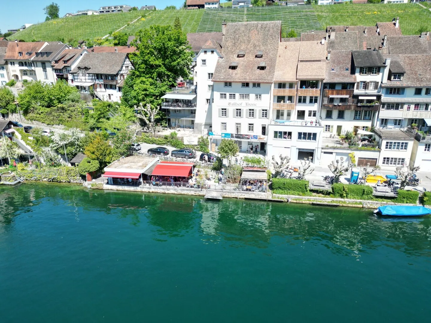 Krone, living directly on the Rhine - Photo 1 of 8