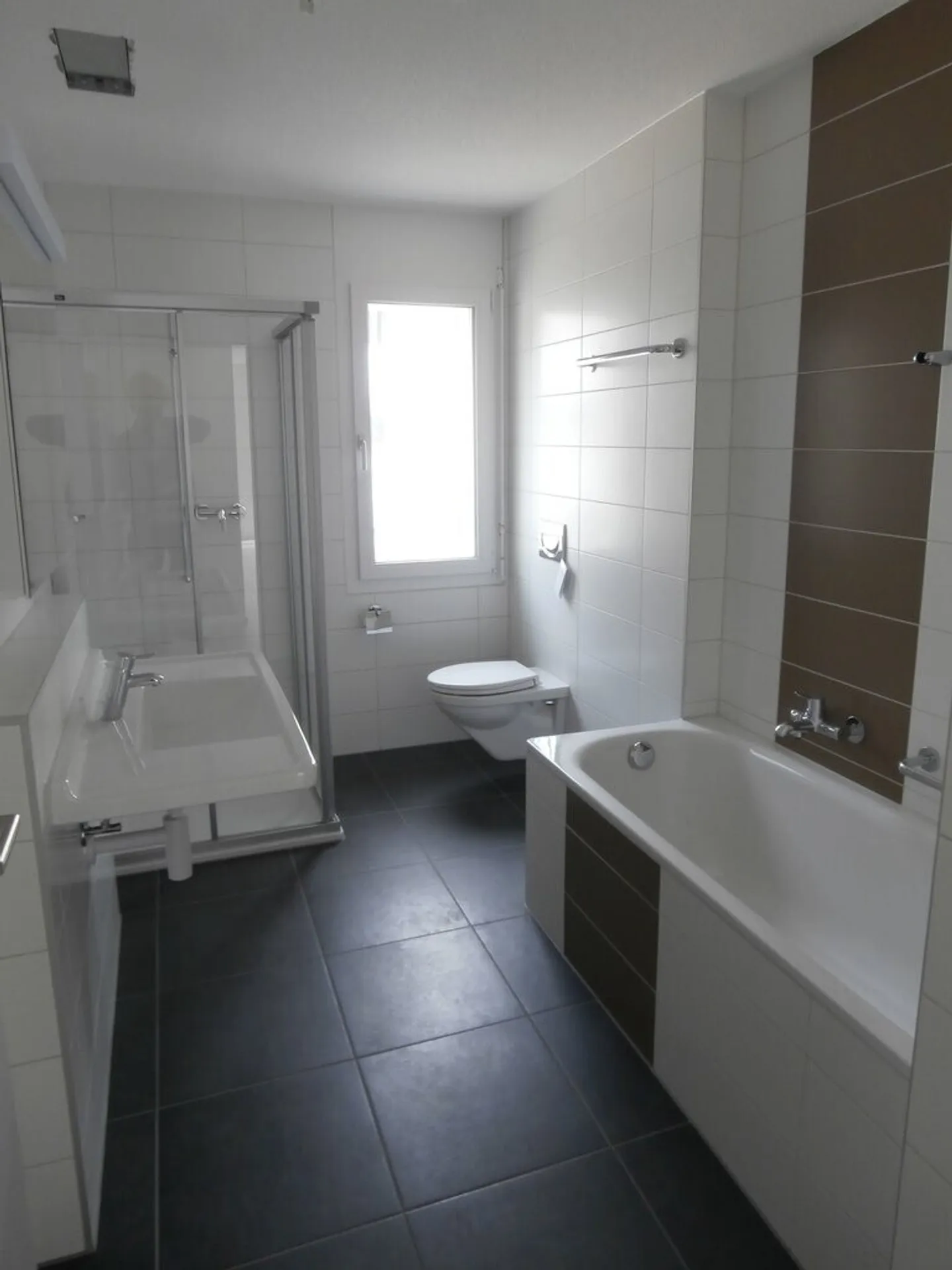 Appartement moderne 3.5 pièces à Studen - Photo 6 sur 9