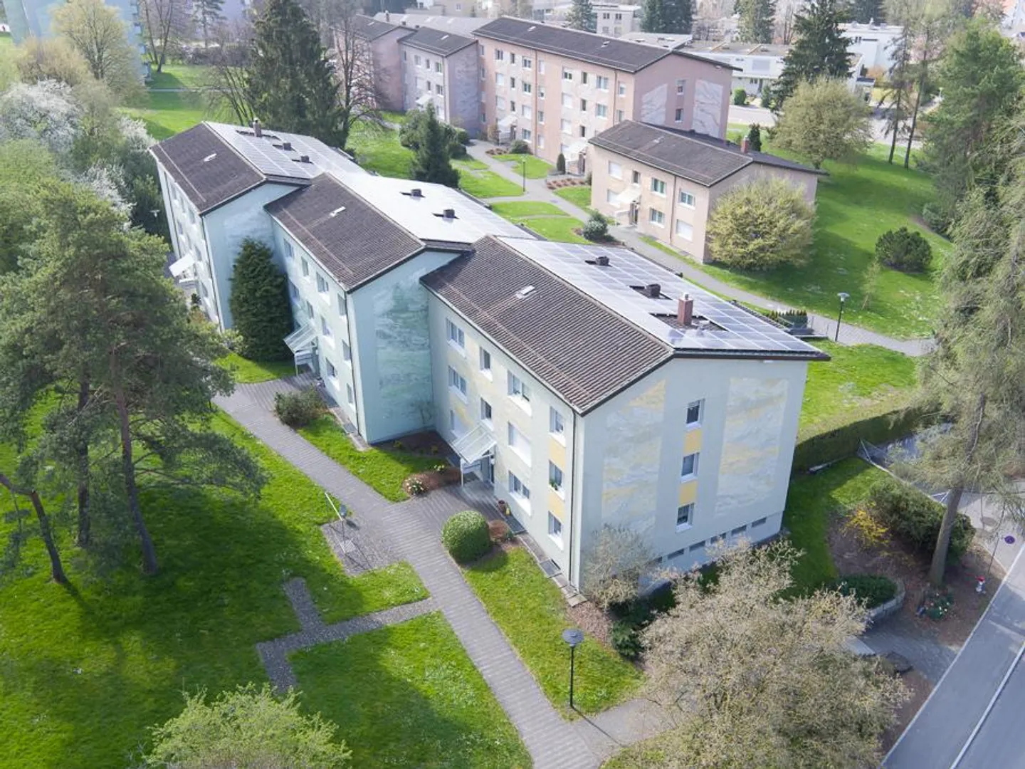3.5 stanze - Posizione centrale a Urdorf - Foto 1 di 4