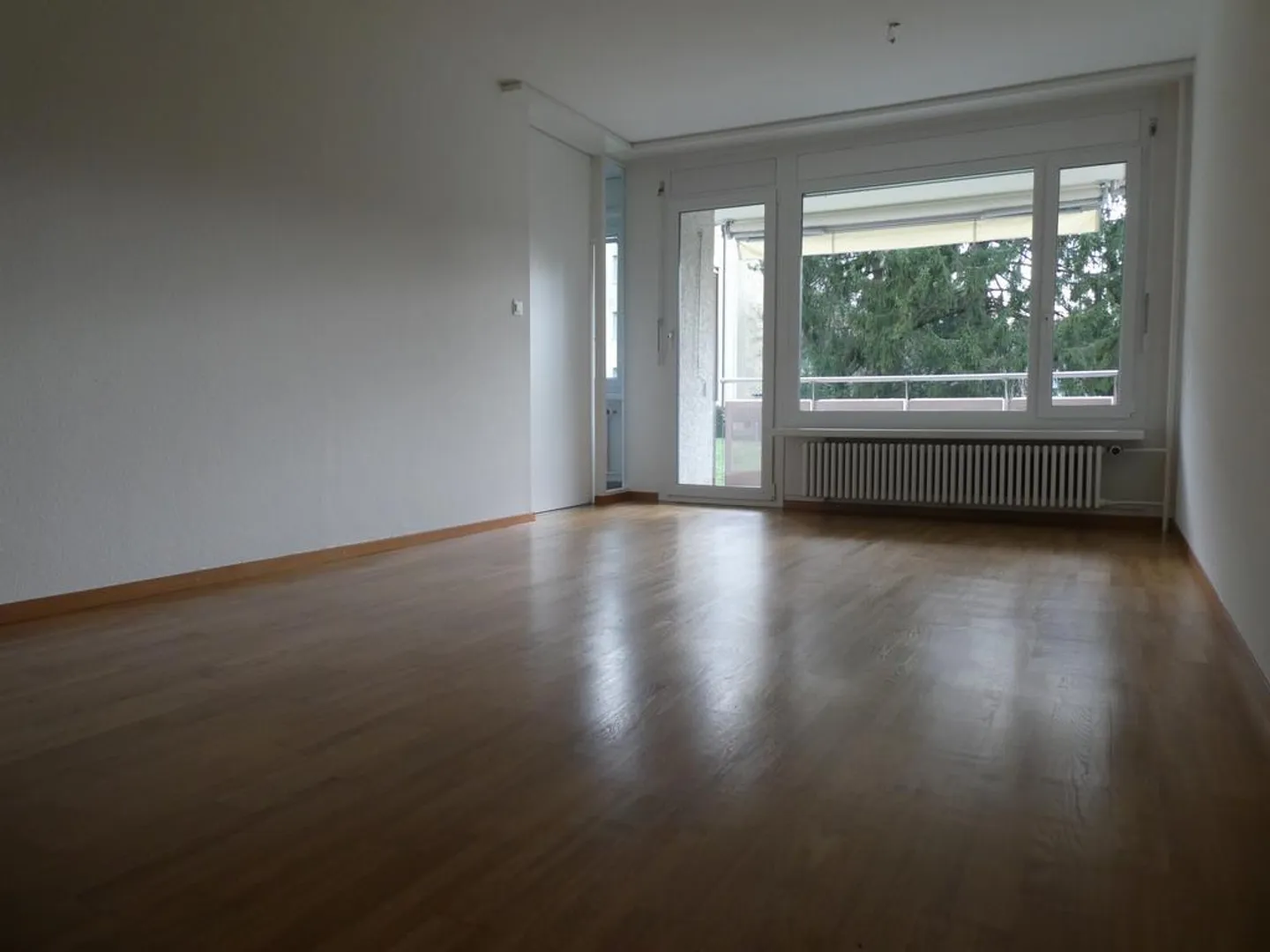 3.5 stanze - Posizione centrale a Urdorf - Foto 3 di 4