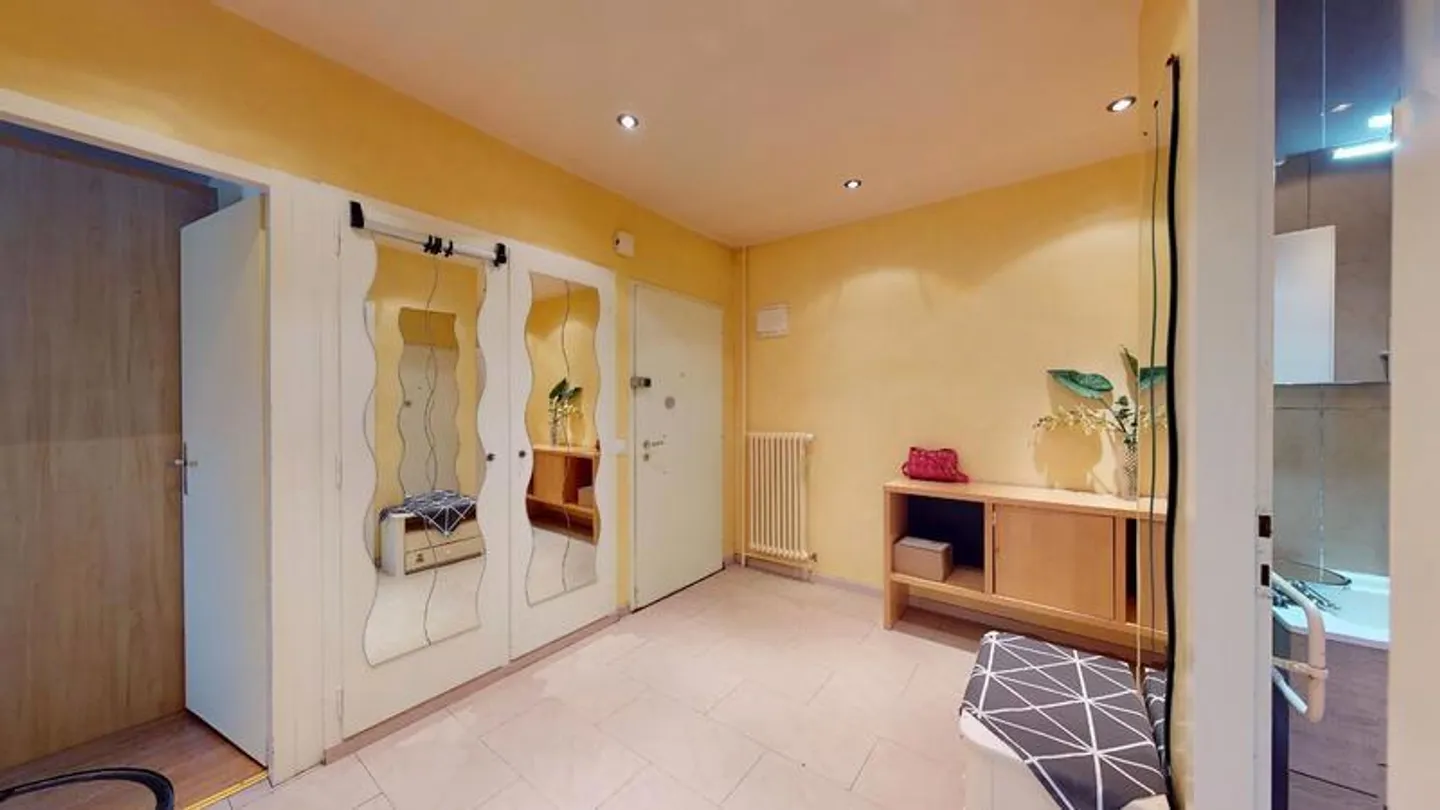 4-ROOM APARTMENT IN GENEVA - LANCY, FURNISHED - Photo 1 of 10