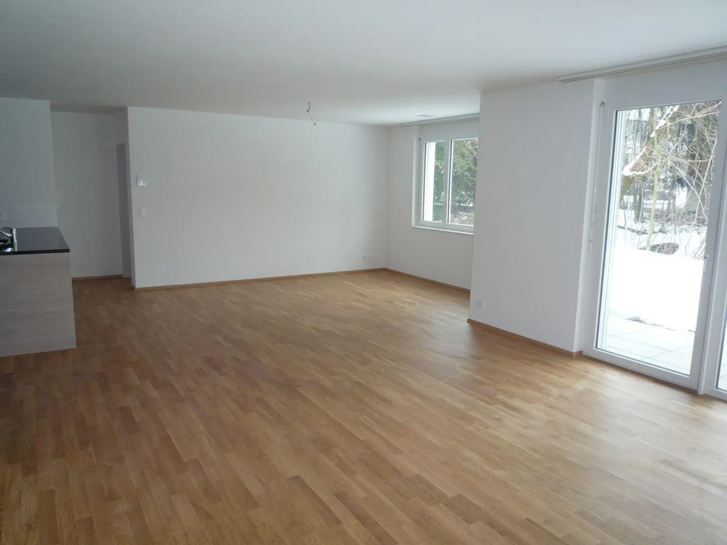 Appartamento moderno di 3,5 stanze con ampio balcone - Foto 3 di 13