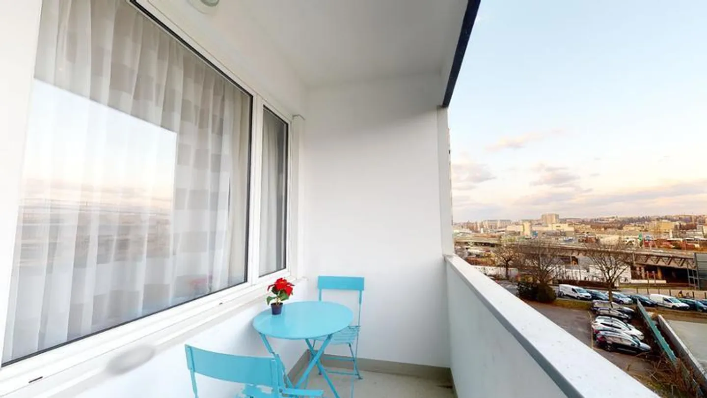 4-ROOM APARTMENT IN GENEVA - LANCY, FURNISHED - Photo 7 of 10