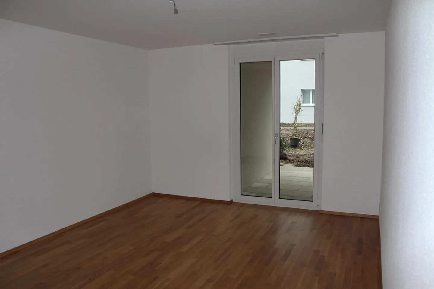 Appartamento moderno di 3,5 stanze con ampio balcone - Foto 8 di 13