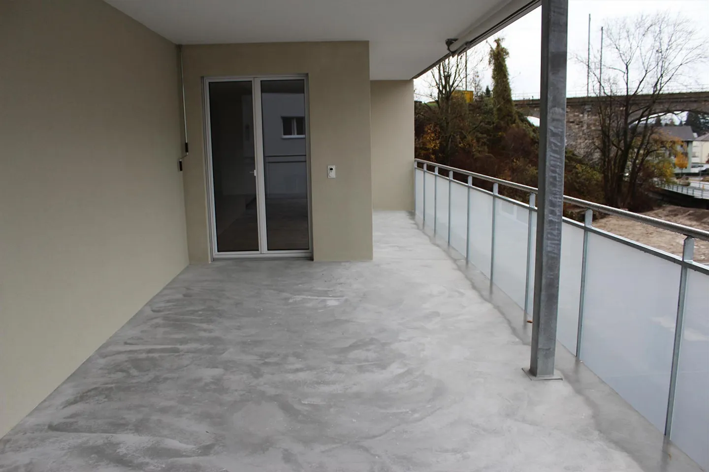 Appartamento moderno di 3,5 stanze con ampio balcone - Foto 10 di 13