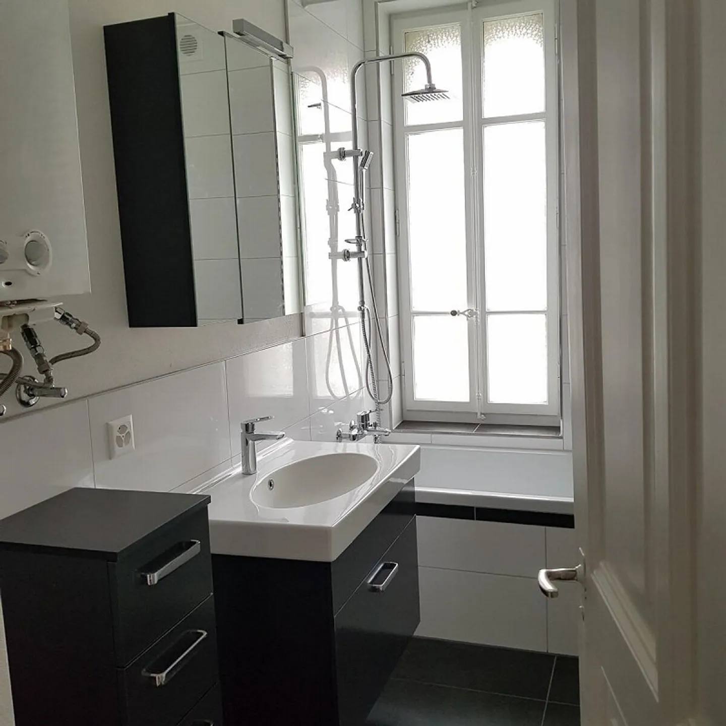 Charming 3-room old building apartment with balcony in the popular Länggasse - Photo 5 of 8