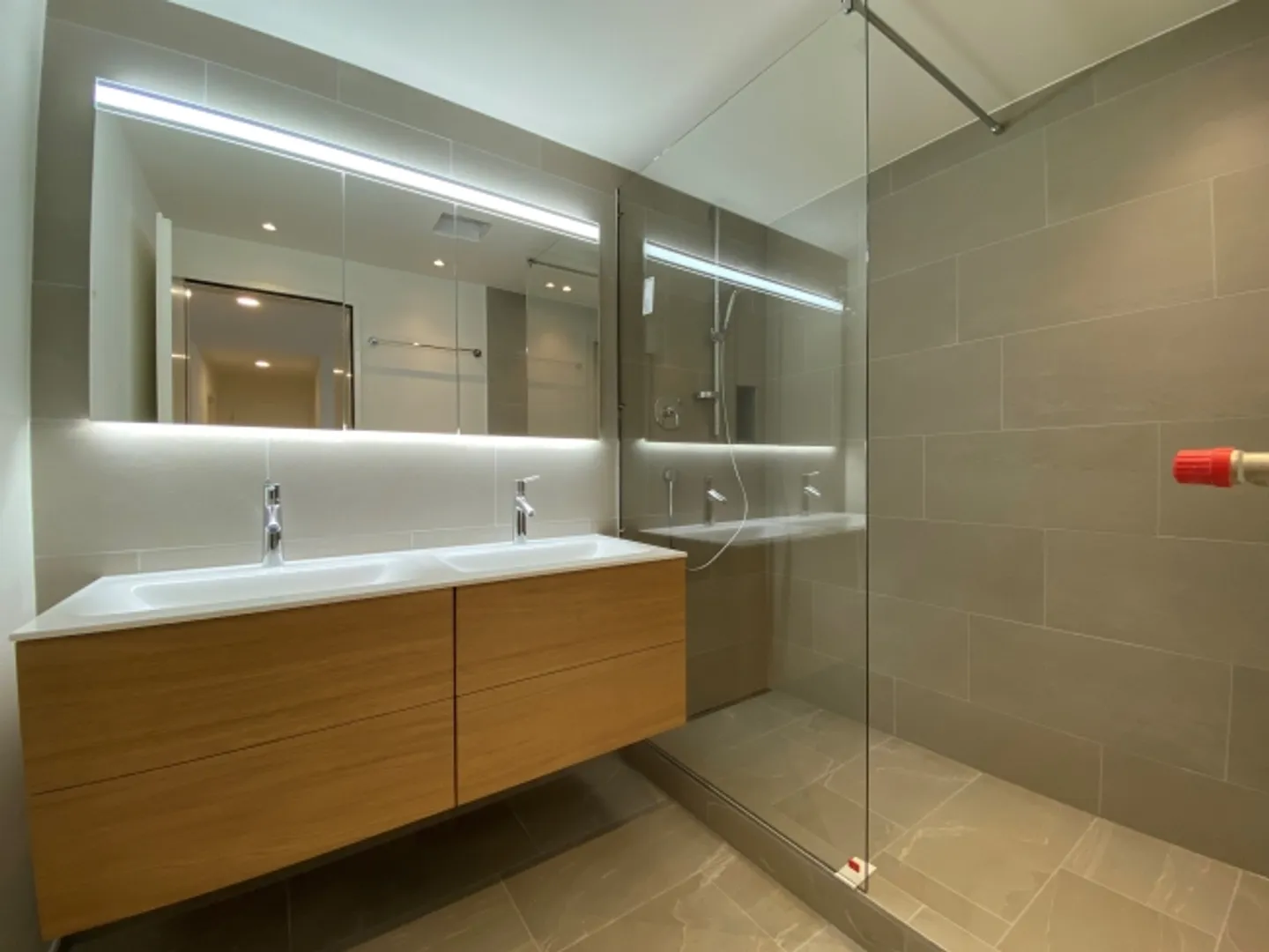 Modern 4-room apartment - Photo 7 of 7