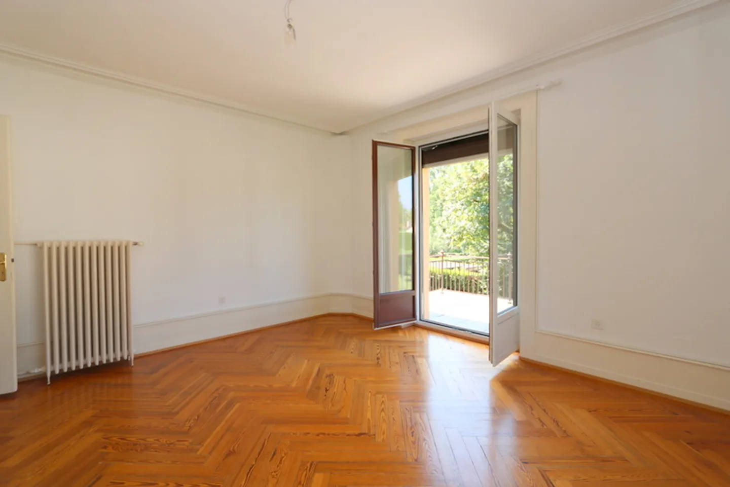 Villa with 13 rooms on fenced property in Chêne-Bougeries - Photo 9 of 17