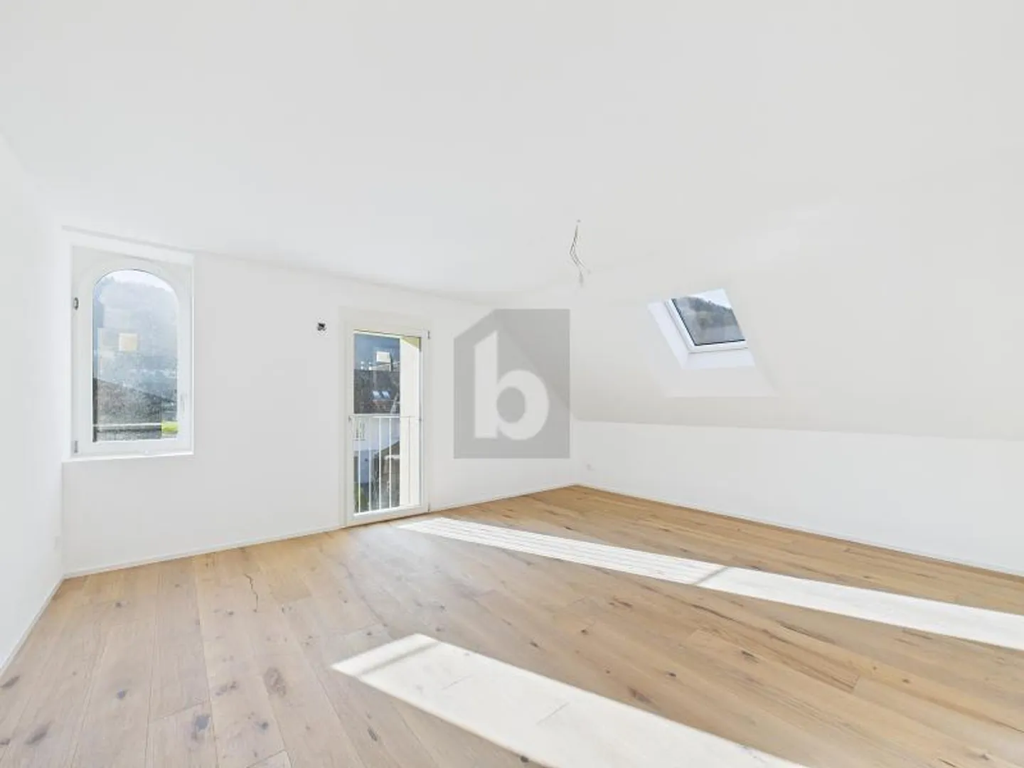 Penthouse for rent - Photo 2 of 6