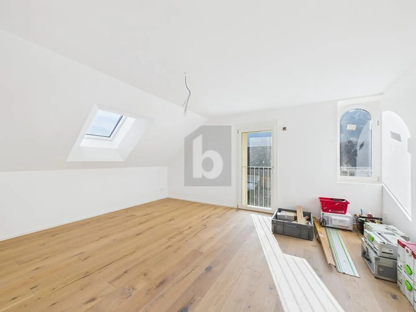 Penthouse for rent - Photo 3 of 6